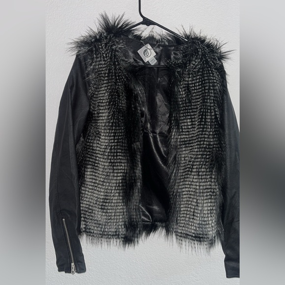 Volcom jacket - Picture 2 of 6